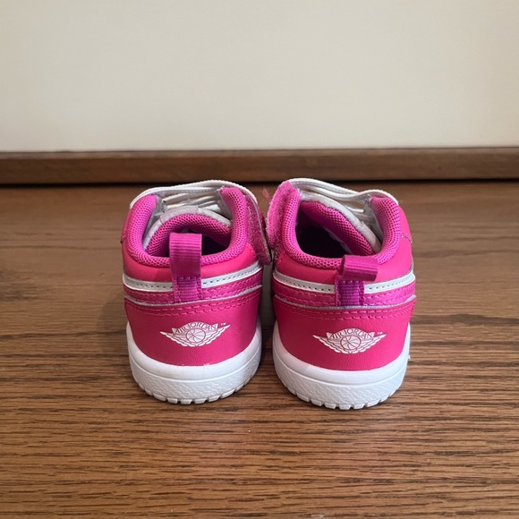 Nike Air Jordan 1 Low Pink and White Sneakers in Excellent Condition - Picture 8 of 12